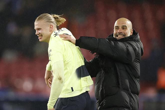 记者：恰尔汗奥卢右腿内收肌拉伤，阿切尔比右腿屈肌拉伤（记者称：恰尔汗奥卢右腿内收肌受伤，阿切尔比右腿屈肌拉伤）