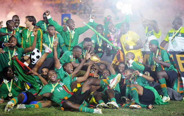 官方：阿根廷国家队征召圣吉罗斯后卫凯文-麦卡利斯特（阿根廷国家队官宣：圣吉罗斯后卫凯文-麦卡利斯特入选）