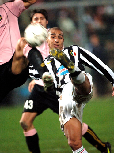 篮球湖人替补阵容得分爆炸，创赛季新高（湖人替补火力全开，得分刷新赛季新高）