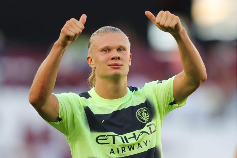 利物浦双星身价暴跌2000万欧！克洛普遗留下的阵容隐患爆发（利物浦两将身价缩水2000万欧，克洛普遗留阵容短板集中暴露）