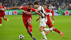 毫无竞争力，阿贾克斯本赛季欧冠5战全败仅进1球净负15球垫底（阿贾克斯欧冠五战皆负：仅进1球、净负15球，小组垫底）