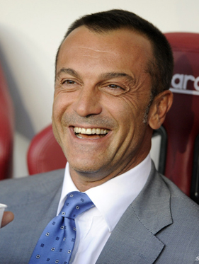 替补神兵！凯尔登·约翰逊5分钟轰13分，带队反超湖人9分（替补爆发！凯尔登·约翰逊5分钟轰13分，助球队反超湖人9分）